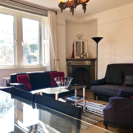 Lauras Townhouse Apartments Dressmakers Salon Бат Экстерьер фото